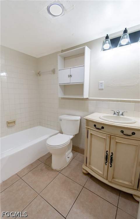 4848 Ipswitch Ct, Fort Myers FL - photo 8 of 14