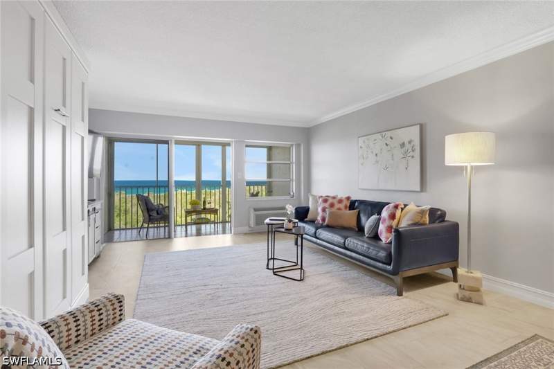bedroom Condominium at 1 Bluebill Ave 711, Vanderbilt Towers, Naples — photo 4