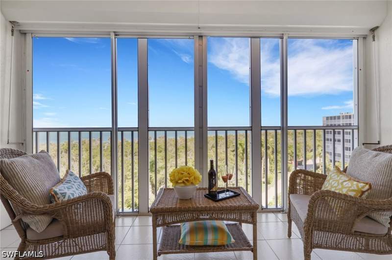 bedroom Condominium at 1 Bluebill Ave 711, Vanderbilt Towers, Naples — photo 5