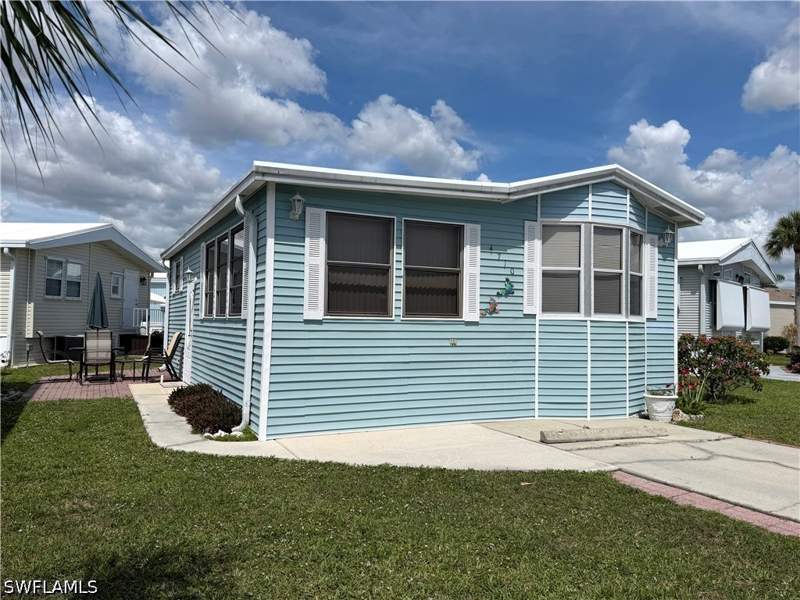 2 bedroom ManufacturedHome at 4710 Pilgrims Way W, Riverwoods Plantation, Estero — photo 2