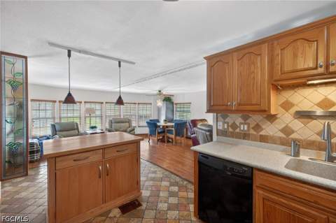 30 Aloe St, Alva FL - photo 9 of 37