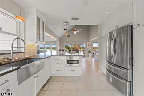 1406 Sanderling Cir, Sanibel FL - photo 16 of 45