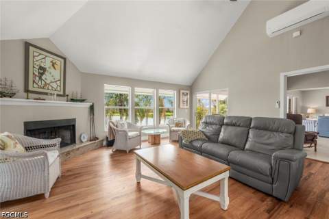 1406 Sanderling Cir, Sanibel FL - photo 9 of 45