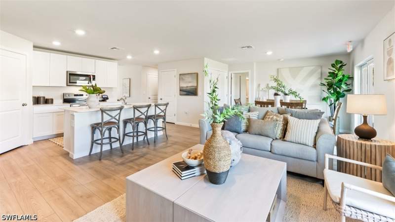 3 bedroom SingleFamilyResidence at 3720 NE 14th Ave, Cape Coral, Cape Coral — photo 5