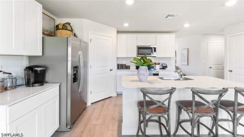 3720 NE 14th Ave, Cape Coral FL - photo 7 of 16