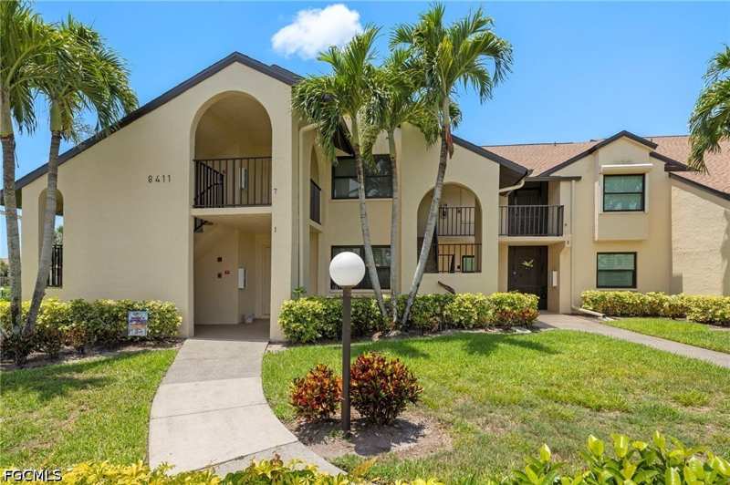 3 bedroom Condominium at 8411 Charter Club Cir 1, Club At Crystal Lake Condominium, Fort Myers — photo 1