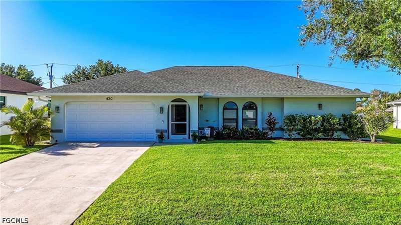 4 bedroom SingleFamilyResidence at 420 SW 37th St, Cape Coral, Cape Coral — photo 1