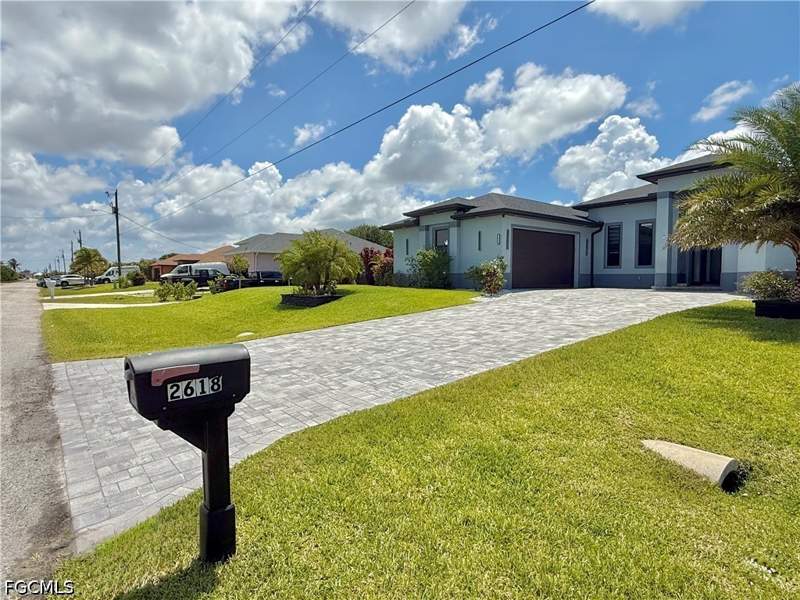3 bedroom SingleFamilyResidence at 2618 NW 8th Ter, Cape Coral, Cape Coral — photo 2