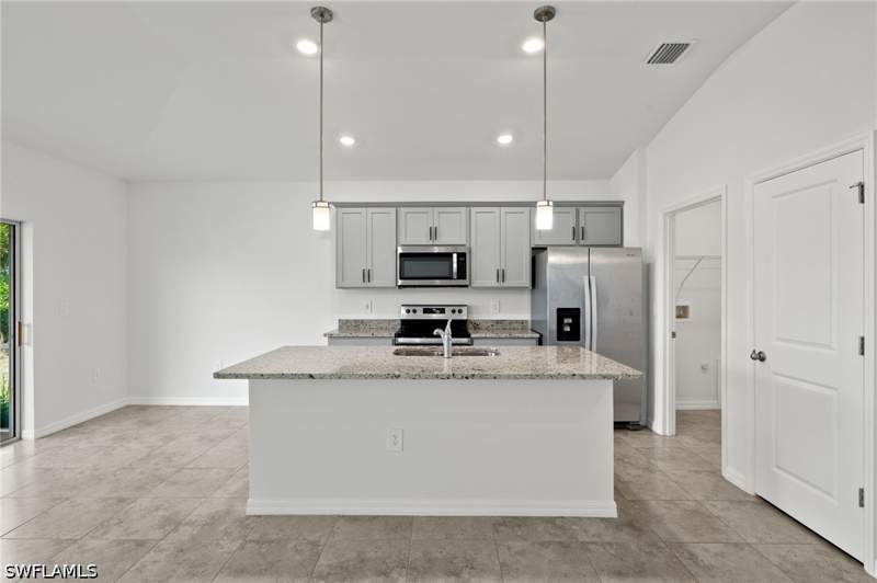 3 bedroom SingleFamilyResidence at 858 Rue Labeau Cir, Mirror Lakes, Fort Myers — photo 2