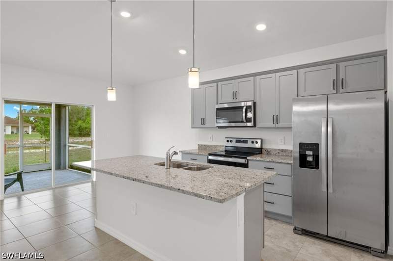 3 bedroom SingleFamilyResidence at 858 Rue Labeau Cir, Mirror Lakes, Fort Myers — photo 4