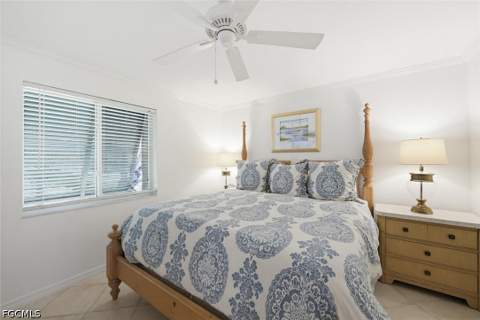 480 5th St S 202, Naples FL - photo 10 of 11