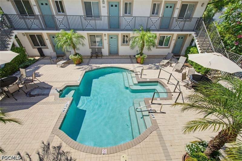 1 bedroom Condominium at 480 5th St S 202, Kensington Gardens, Naples — photo 3