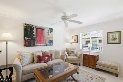 480 5th St S 202, Naples FL - photo 9 of 11