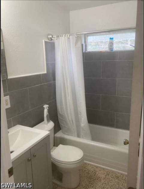 74 Victoria Dr, North Fort Myers FL - photo 6 of 7