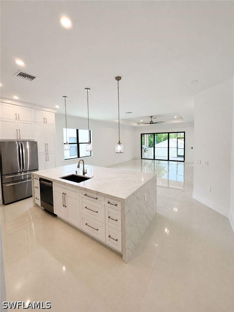 4 bedroom SingleFamilyResidence at 3214 Andrews Ave, Hallendale, Naples — photo 2