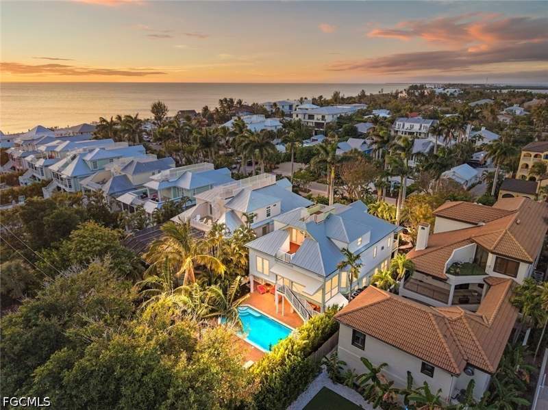 5 bedroom SingleFamilyResidence at 11525 Andy Rosse Ln, Fa Lanes Bayview, Captiva — photo 2