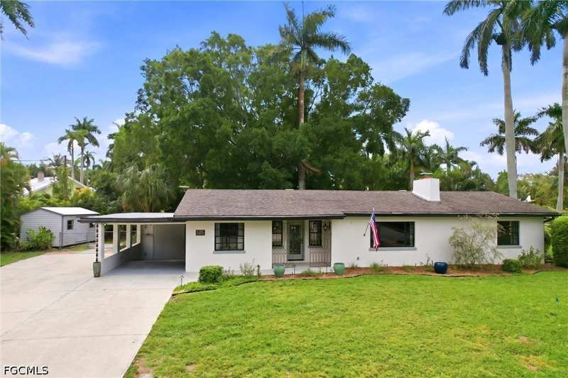 3 bedroom SingleFamilyResidence at 2706 Rhode Island Ave, Dean Park, Fort Myers — photo 1