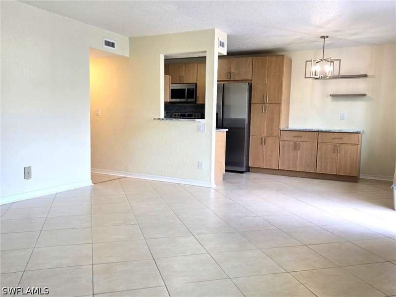 2 bedroom Condominium at 4625 Bayshore Dr D1, Abaco Bay, Naples — photo 4