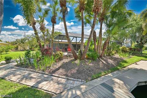 1910 Oak Dr, Alva FL - photo 10 of 50