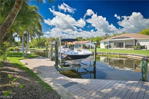 1910 Oak Dr, Alva FL - photo 11 of 50