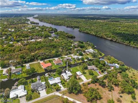1910 Oak Dr, Alva FL - photo 8 of 50