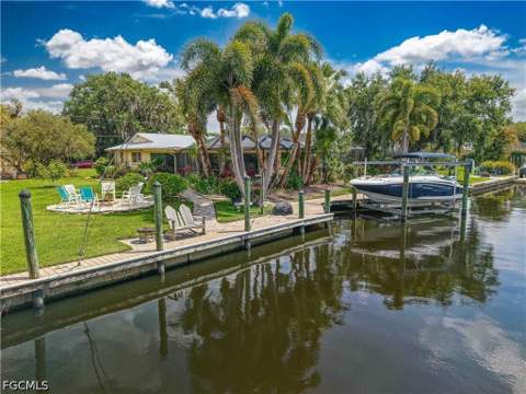 1910 Oak Dr, Alva FL - photo 9 of 50