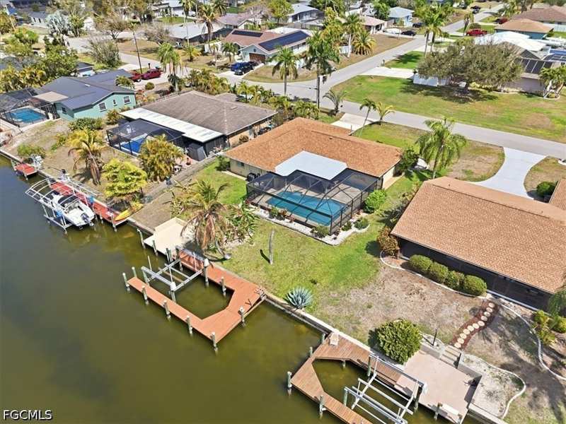 3 bedroom SingleFamilyResidence at 3226 SE 2nd Ave, Cape Coral, Cape Coral — photo 1