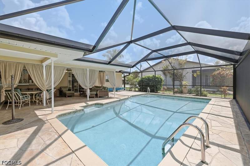 3 bedroom SingleFamilyResidence at 3226 SE 2nd Ave, Cape Coral, Cape Coral — photo 4