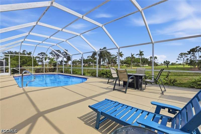 3 bedroom SingleFamilyResidence at 1022 SW 18th Ter, Cape Coral, Cape Coral — photo 2