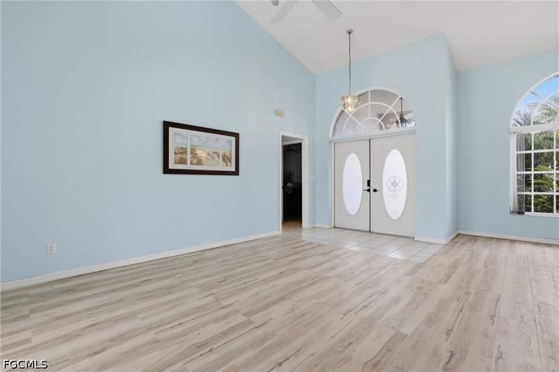 3 bedroom SingleFamilyResidence at 1022 SW 18th Ter, Cape Coral, Cape Coral — photo 5