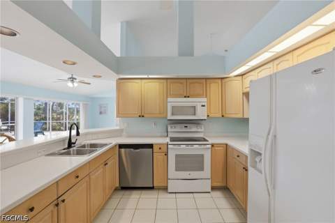 1022 SW 18th Ter, Cape Coral FL - photo 7 of 34