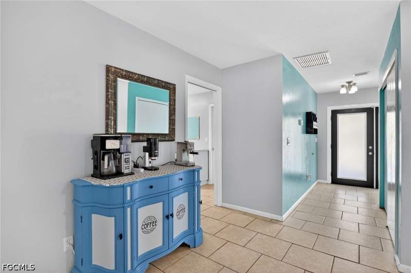 3 bedroom SingleFamilyResidence at 1305 SE 37th Ter, Cape Coral, Cape Coral — photo 5