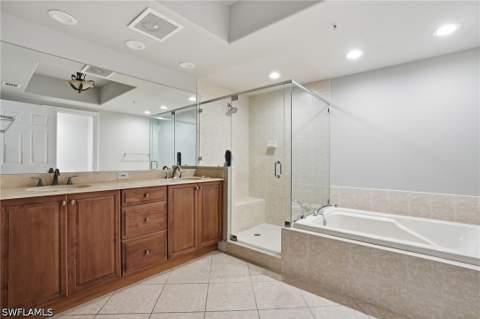 2738 Tiburon Blvd E B104, Naples FL - photo 8 of 23