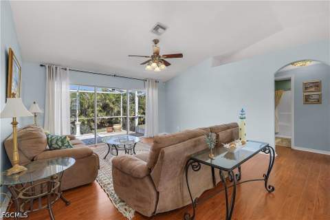 3928 NW 41st Pl, Cape Coral FL - photo 11 of 37