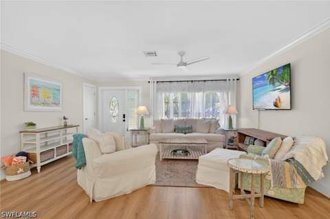 5217 Elm Ct, Cape Coral FL - photo 8 of 40