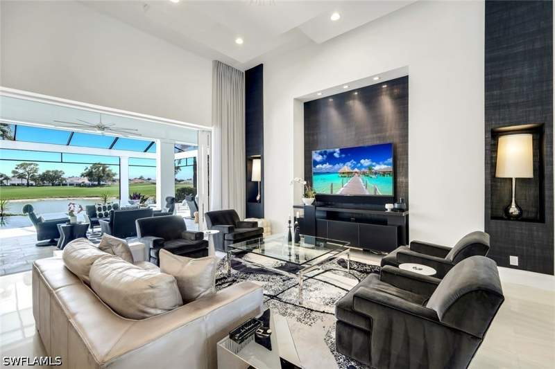 5 bedroom SingleFamilyResidence at 16438 Seneca Way, Seneca, Naples — photo 5