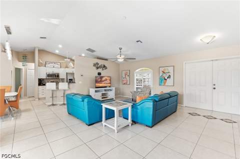 311 NE 17th Pl, Cape Coral FL - photo 6 of 31