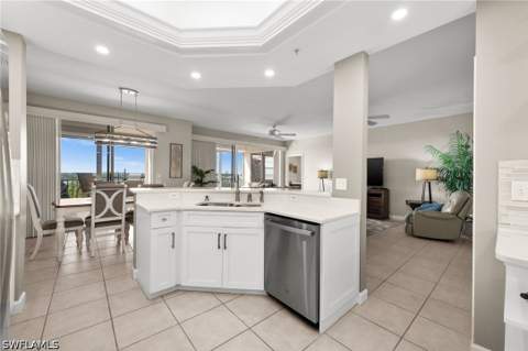 201 Vintage Bay Dr B15, Marco Island FL - photo 16 of 36