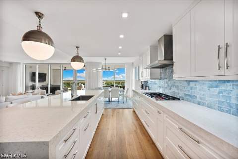 13915 Old Coast Rd 506, Naples FL - photo 8 of 38