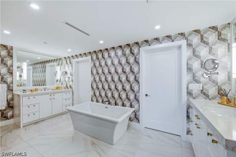 13925 Old Coast Rd 905, Naples FL - photo 21 of 48