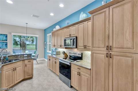 8755 Coastline Ct 202, Naples FL - photo 11 of 42