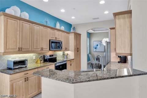 8755 Coastline Ct 202, Naples FL - photo 12 of 42