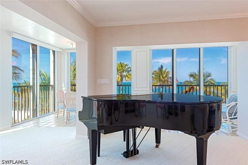 3 bedroom Condominium at 3377 Gulf Shore Blvd N 4D, Waldorf, Naples — photo 2
