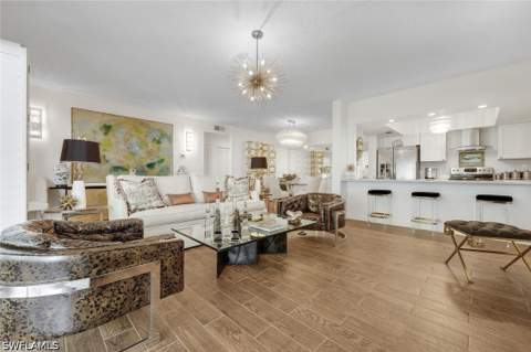5817 Glencove DR 402, Naples FL - photo 7 of 45