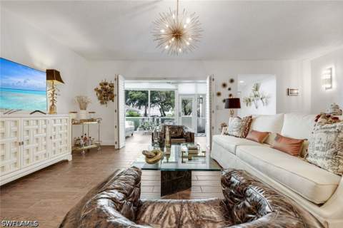 5817 Glencove DR 402, Naples FL - photo 8 of 45