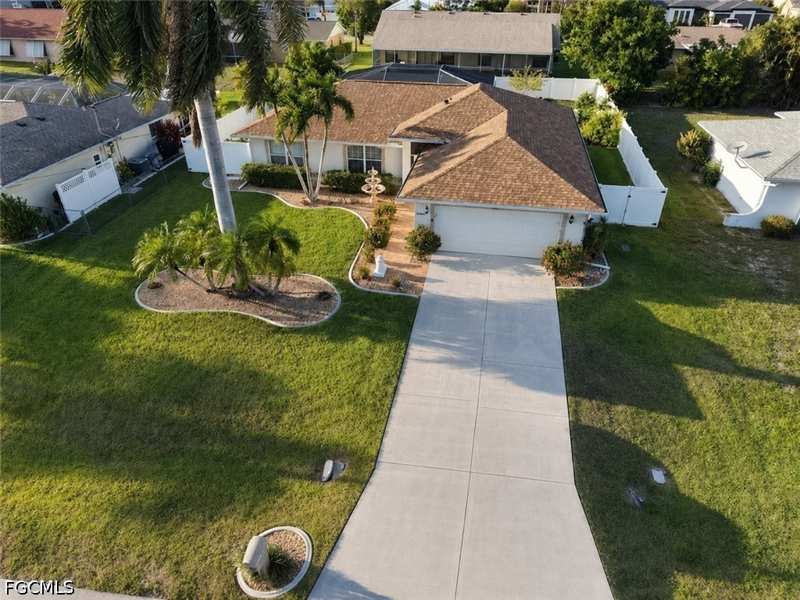 3 bedroom SingleFamilyResidence at 1825 SE 12th Ter, Cape Coral, Cape Coral — photo 1