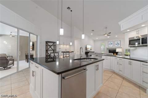27330 Ridge Lake Ct, Bonita Springs FL - photo 10 of 26