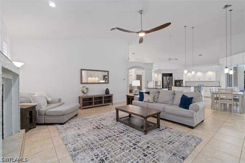 4 bedroom SingleFamilyResidence at 27330 Ridge Lake Ct, River Ridge, Bonita Springs — photo 4