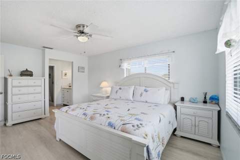 1205 SE 46th Ln 201, Cape Coral FL - photo 12 of 30