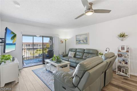 1205 SE 46th Ln 201, Cape Coral FL - photo 6 of 30